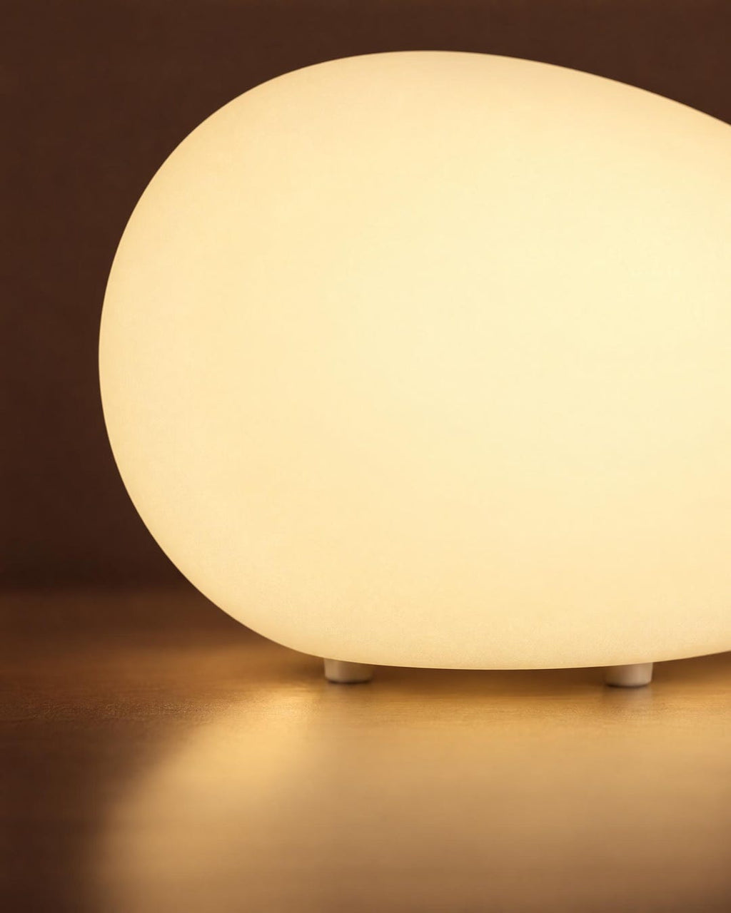 Glowing Pebble Table Lamp